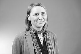 Orsolya Heinrich-Tamáska (image)